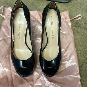 Marc Fisher black high heel. ❤️